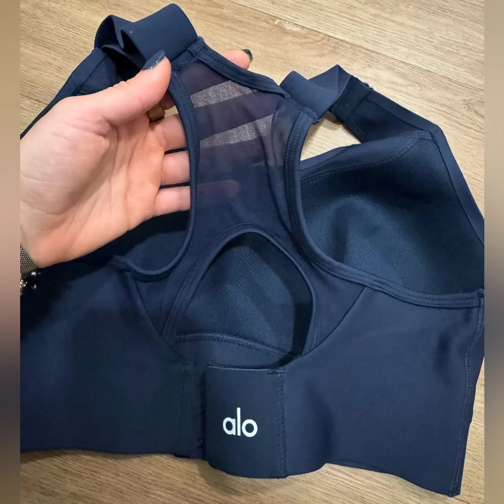 Alo Yoga Airlift Empower Bra - Picture 7 of 7